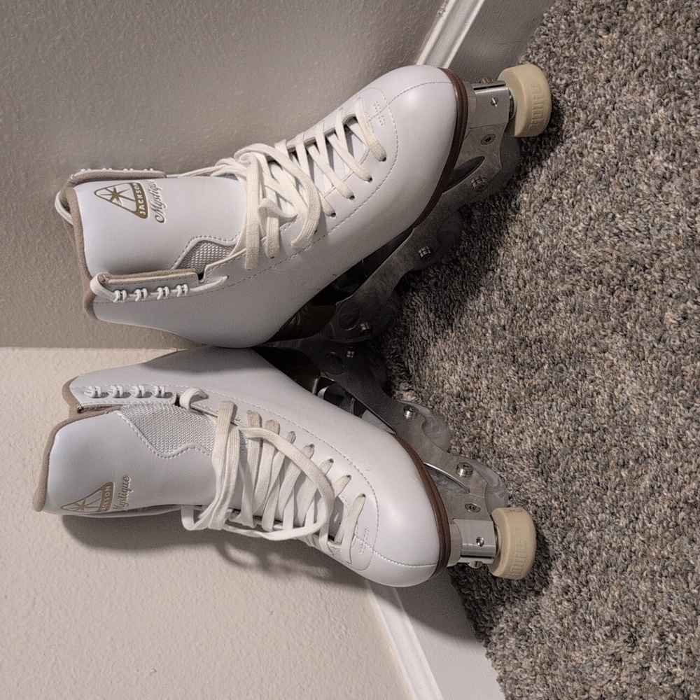 JACKSON ATOM MYSTIQUE INLINE FIGURE ROLLER SKATE